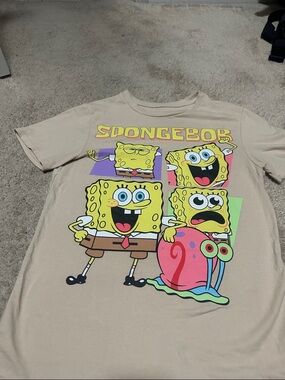 SpongeBob Squarepants Beige Tee withCharacter Collage Womens size small